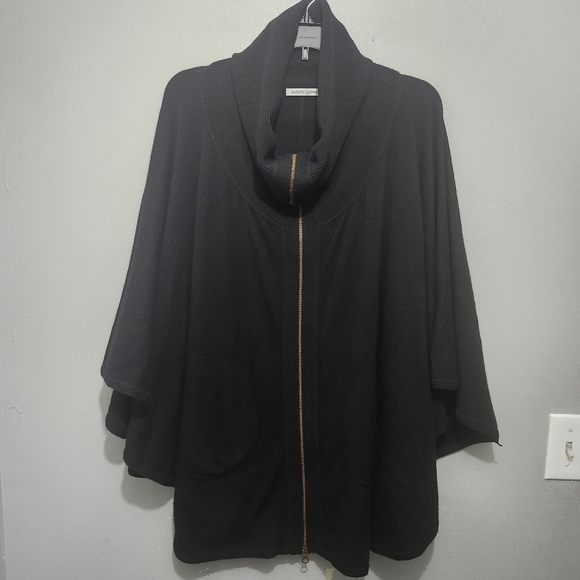 Autumn Cashmere Women´sSweater Ponchos Shawl Size S...